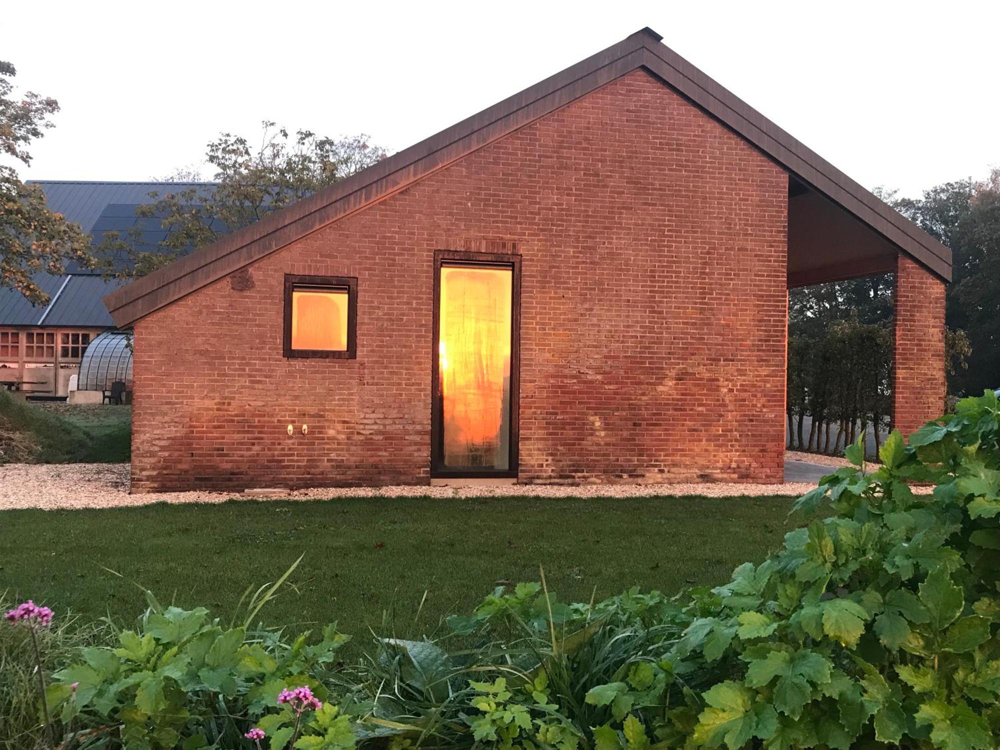 Bed En Brood In De Kapschuur - Boerderij De Zuiderkrib Panzió Kraggenburg Kültér fotó
