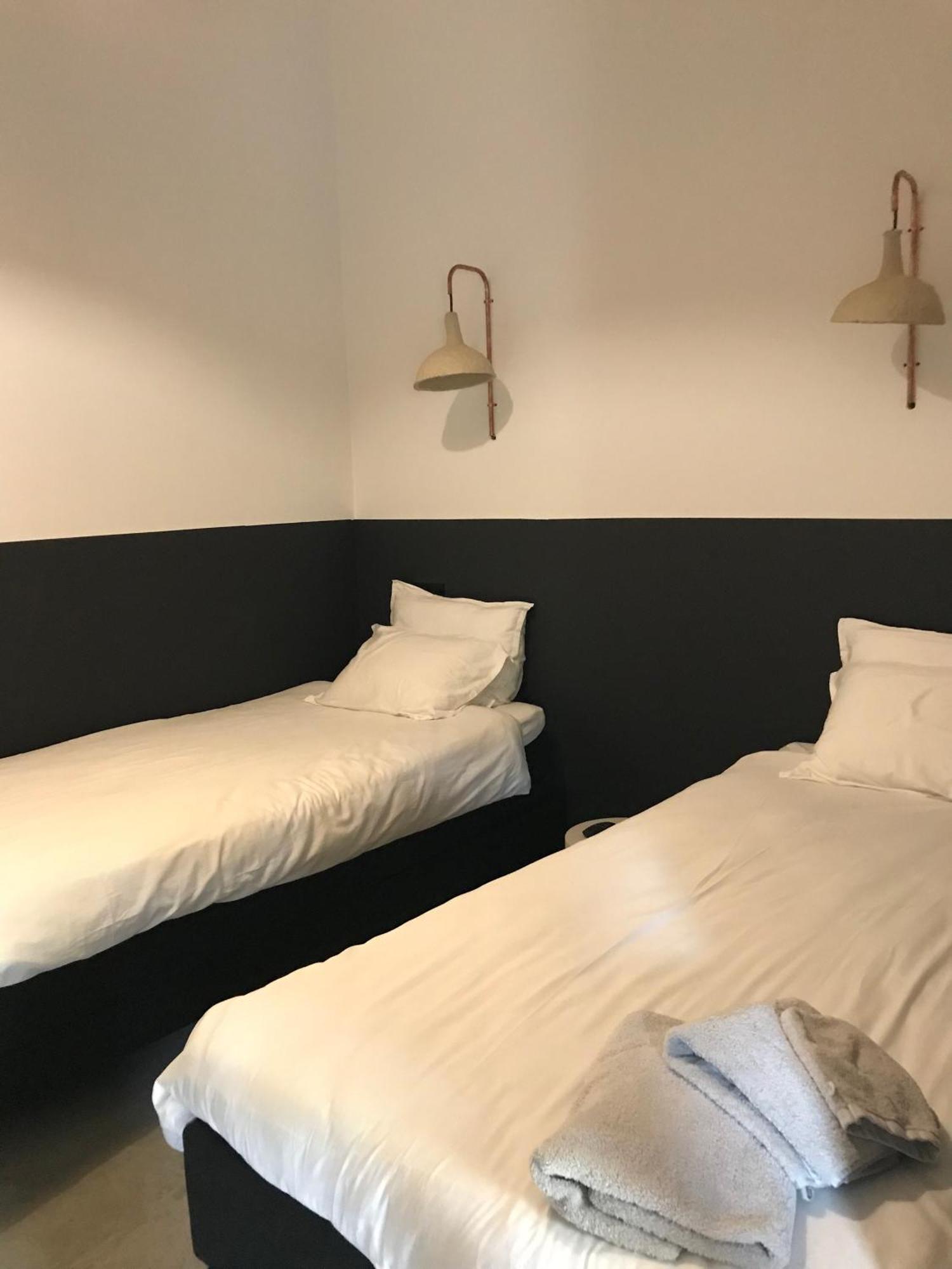 Bed En Brood In De Kapschuur - Boerderij De Zuiderkrib Panzió Kraggenburg Kültér fotó
