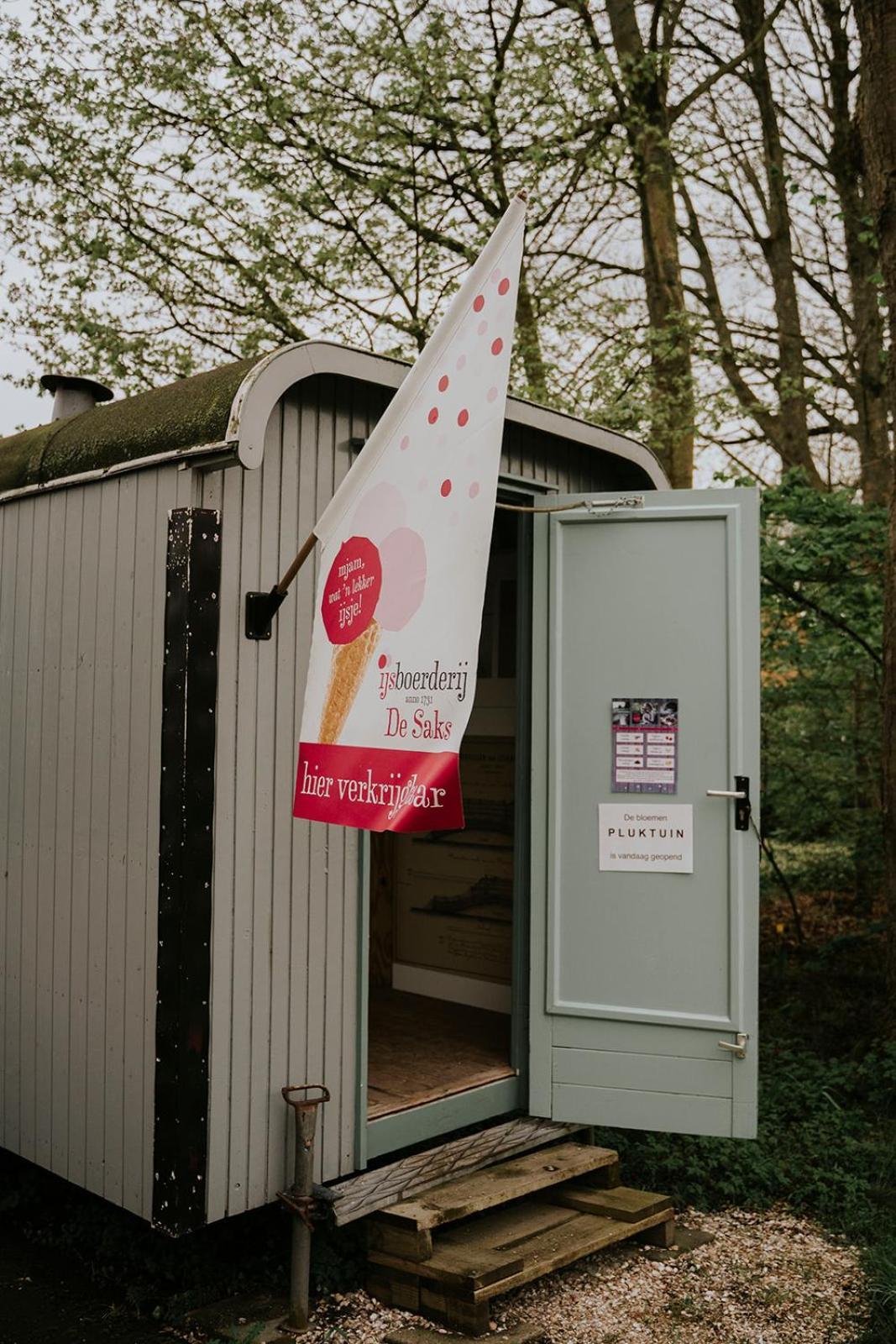 Bed En Brood In De Kapschuur - Boerderij De Zuiderkrib Panzió Kraggenburg Kültér fotó